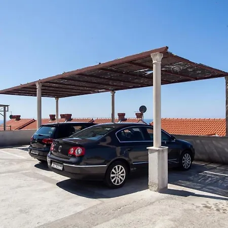 2 Bedroom With Terrace Apartamento