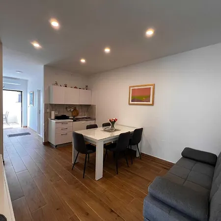 Kono - Two Bedroom With Terrace Lägenhet Dubrovnik