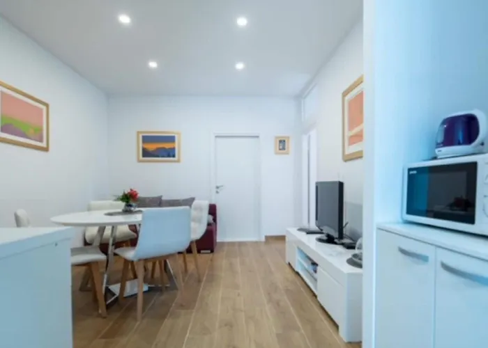 2 Bedroom With Terrace