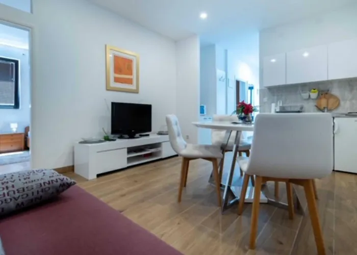 아파트 2 Bedroom With Terrace